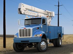 Peterbilt 348 4x4 Lift Platform '2006